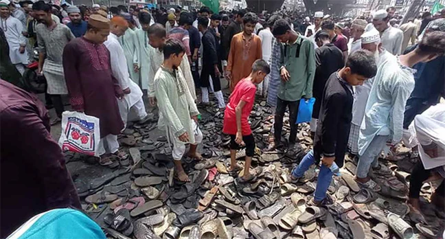 চট্টগ্রামে জশনে জুলুসে পদদলিত হয়ে প্রাণ গেল ২ জনের